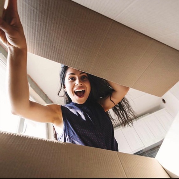 Mystery Vintage Reseller Jewelry Box With Atleast 20+ pieces - Picture 6 of 11